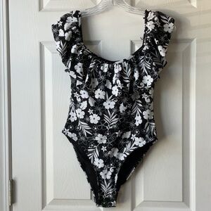 Cabana del Sol, Medium, 1 piece swim suit, black & white w/floral, ruffled, med